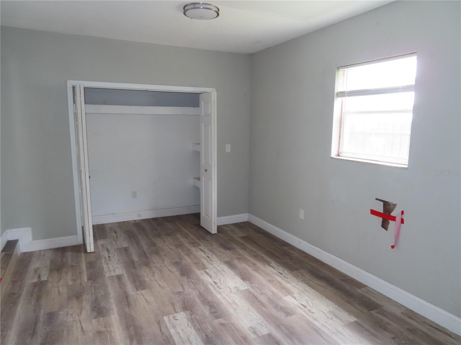 1215 WINDSOR CIR — photo 9