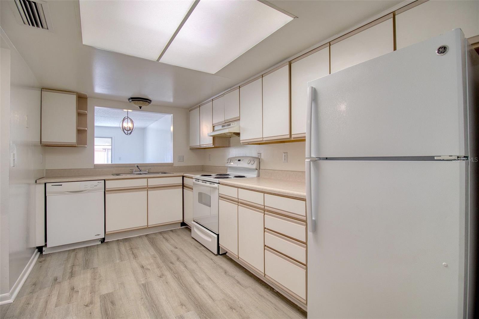 6334 NEWTOWN CIR #34B4 — photo 7