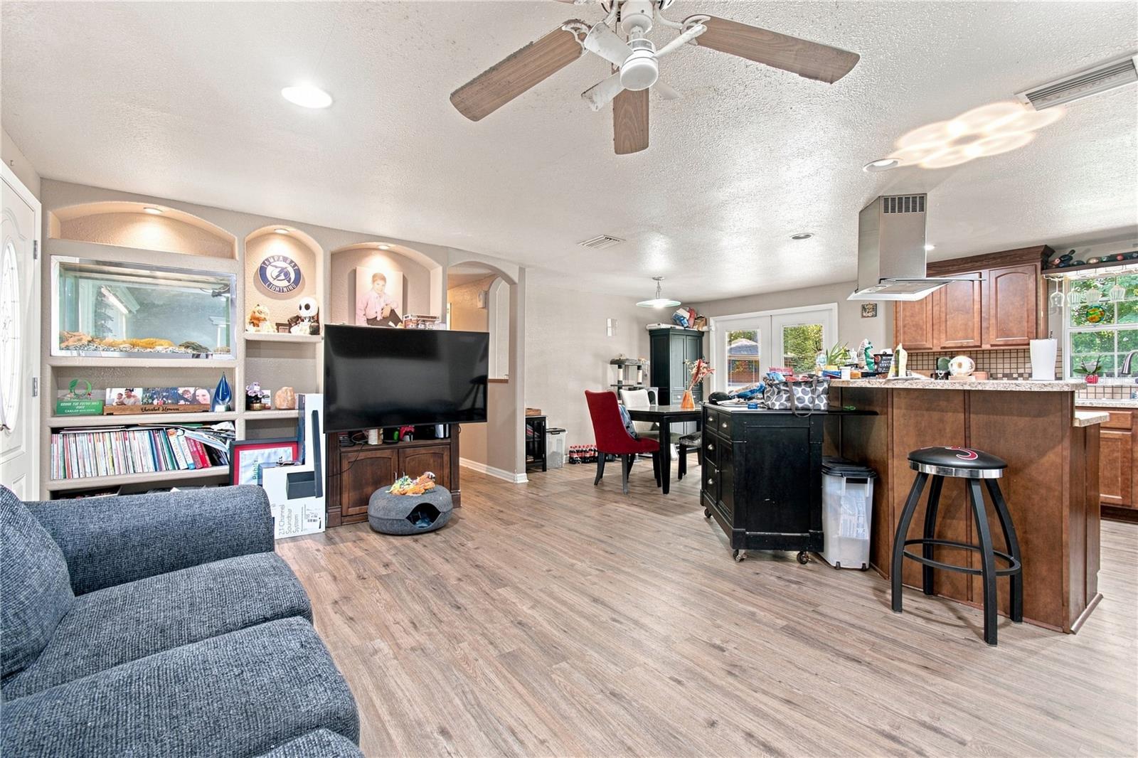 6929 BISHOP FRIER LN — photo 7