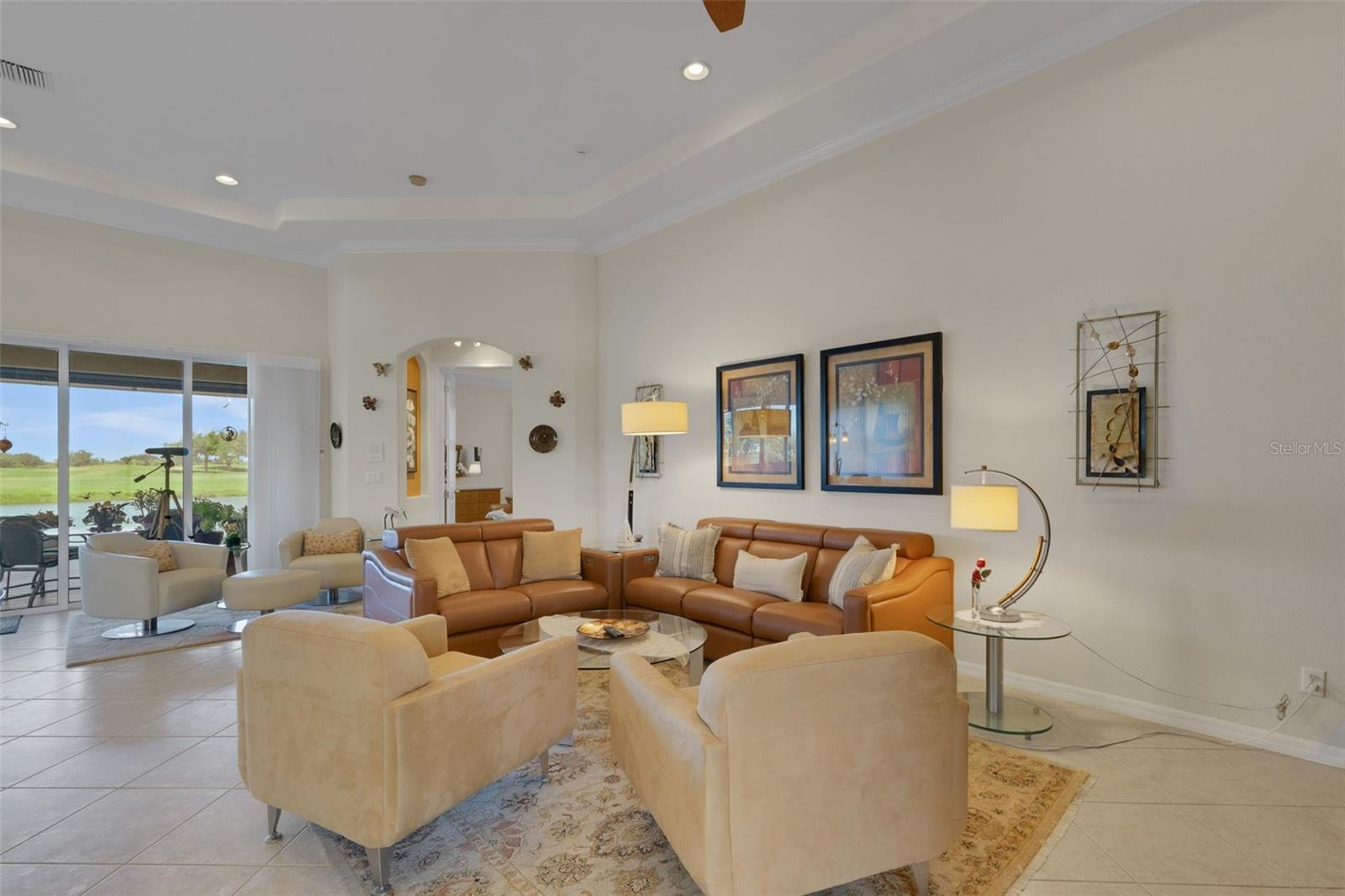 185 SAVONA WAY — photo 12