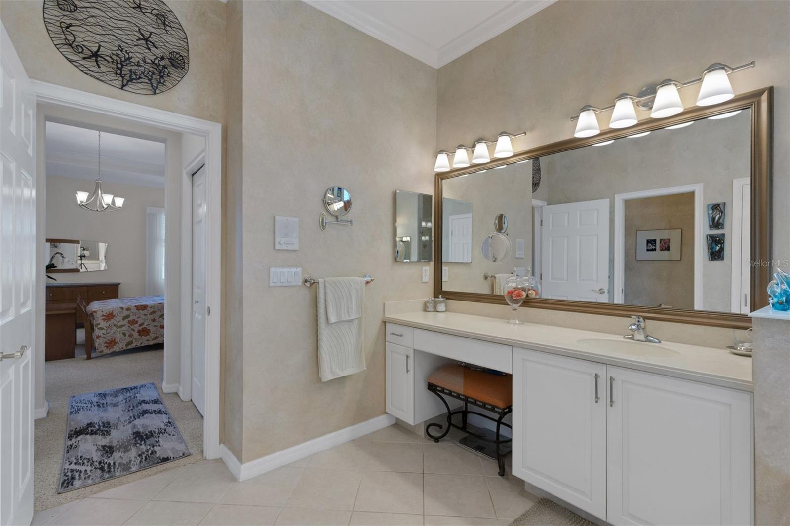 185 SAVONA WAY — photo 31