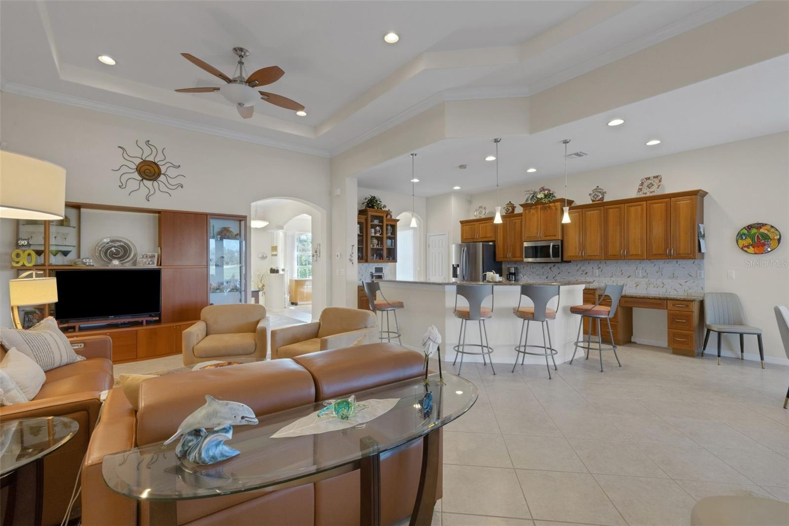 185 SAVONA WAY — photo 15