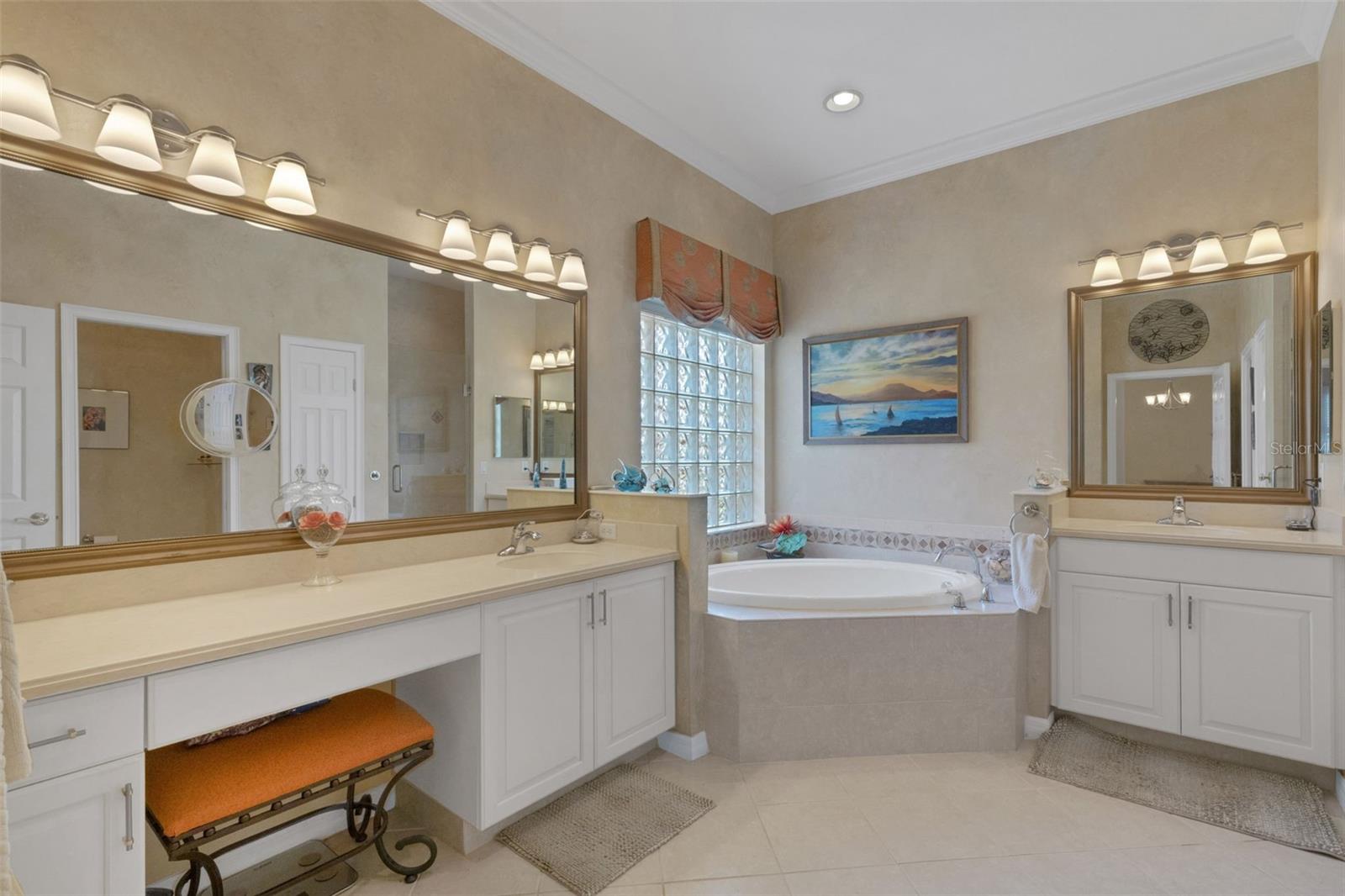 185 SAVONA WAY — photo 29