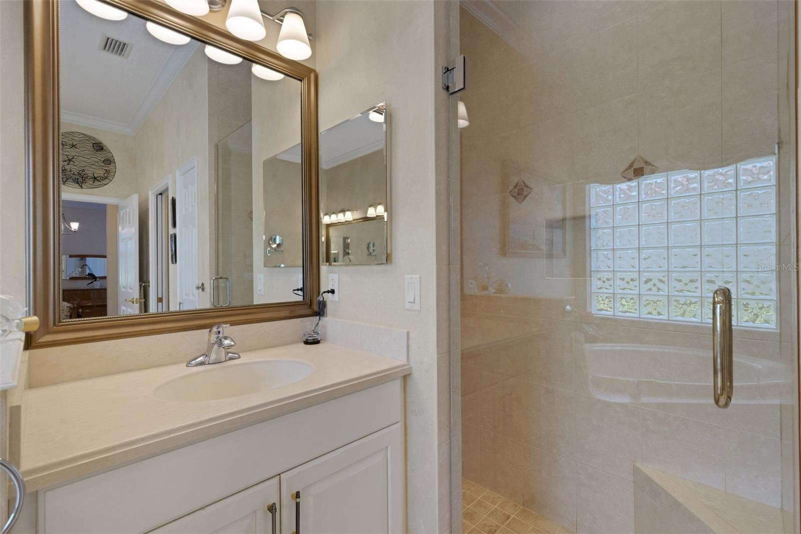 185 SAVONA WAY — photo 32