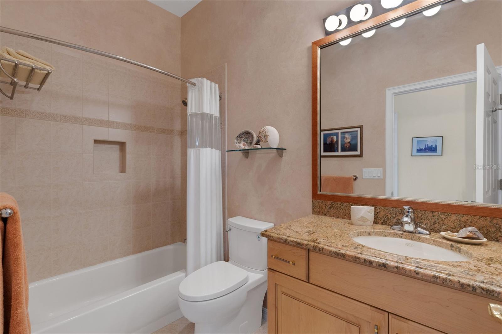 185 SAVONA WAY — photo 43