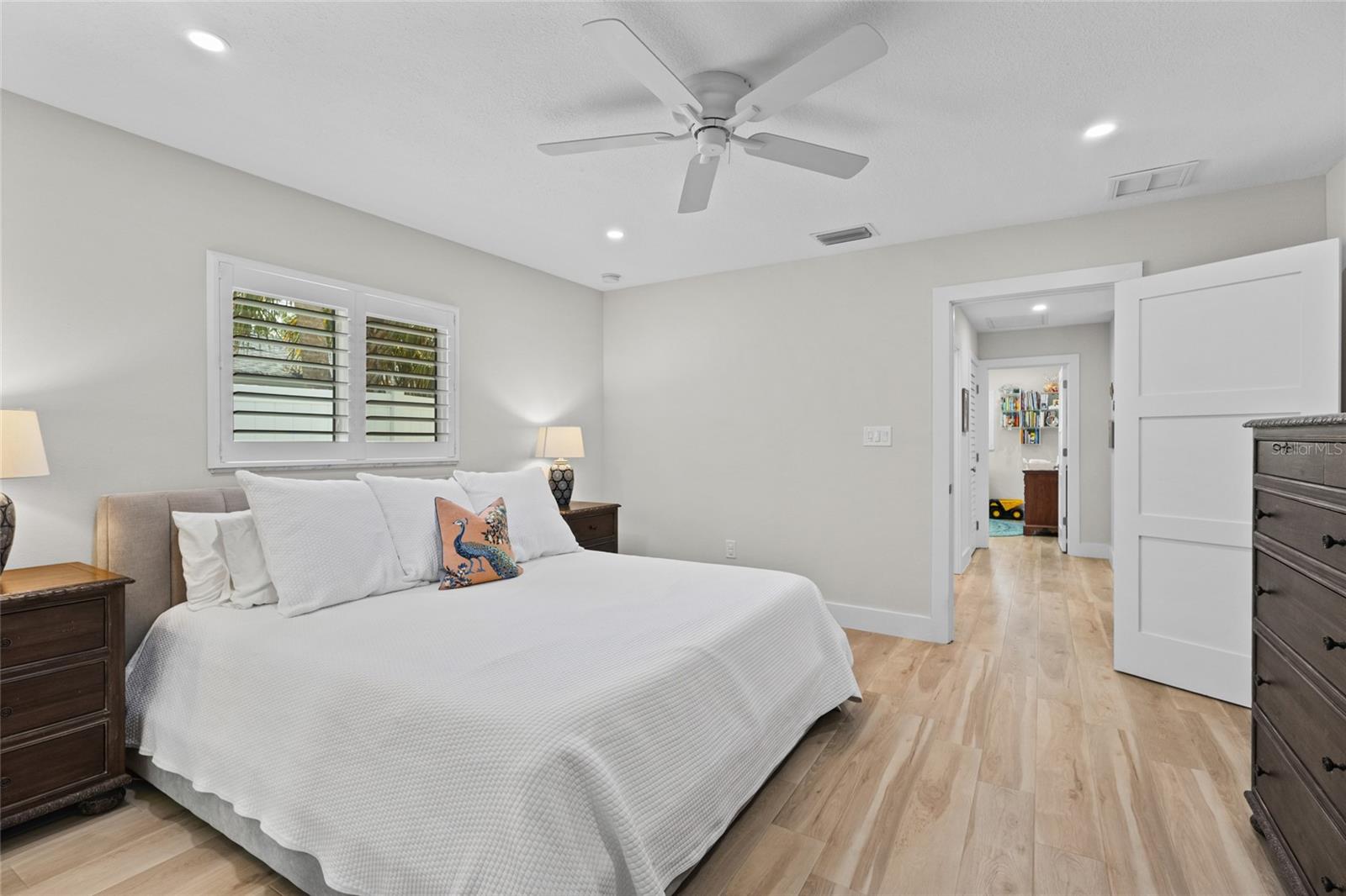 801 EDGEMERE LN — photo 15