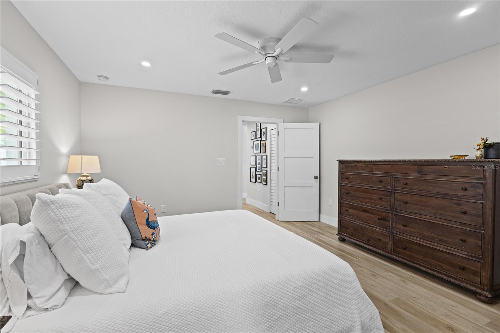 801 EDGEMERE LN — photo 14