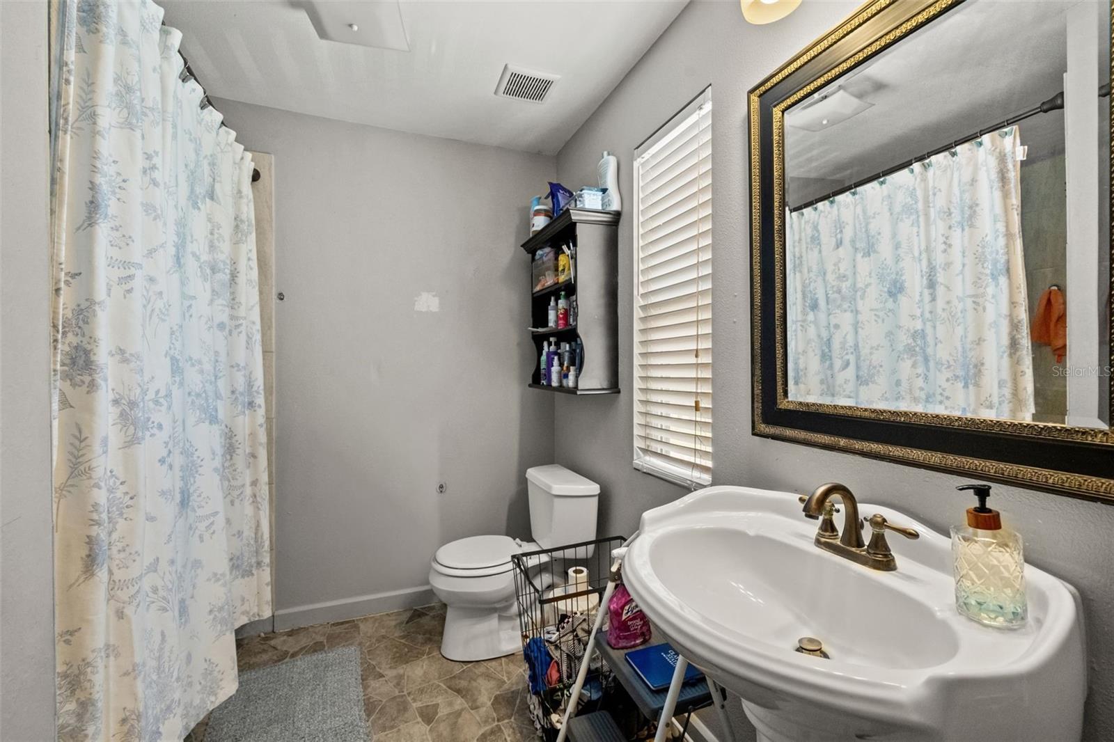 4834 TAYLOR ST N — photo 44