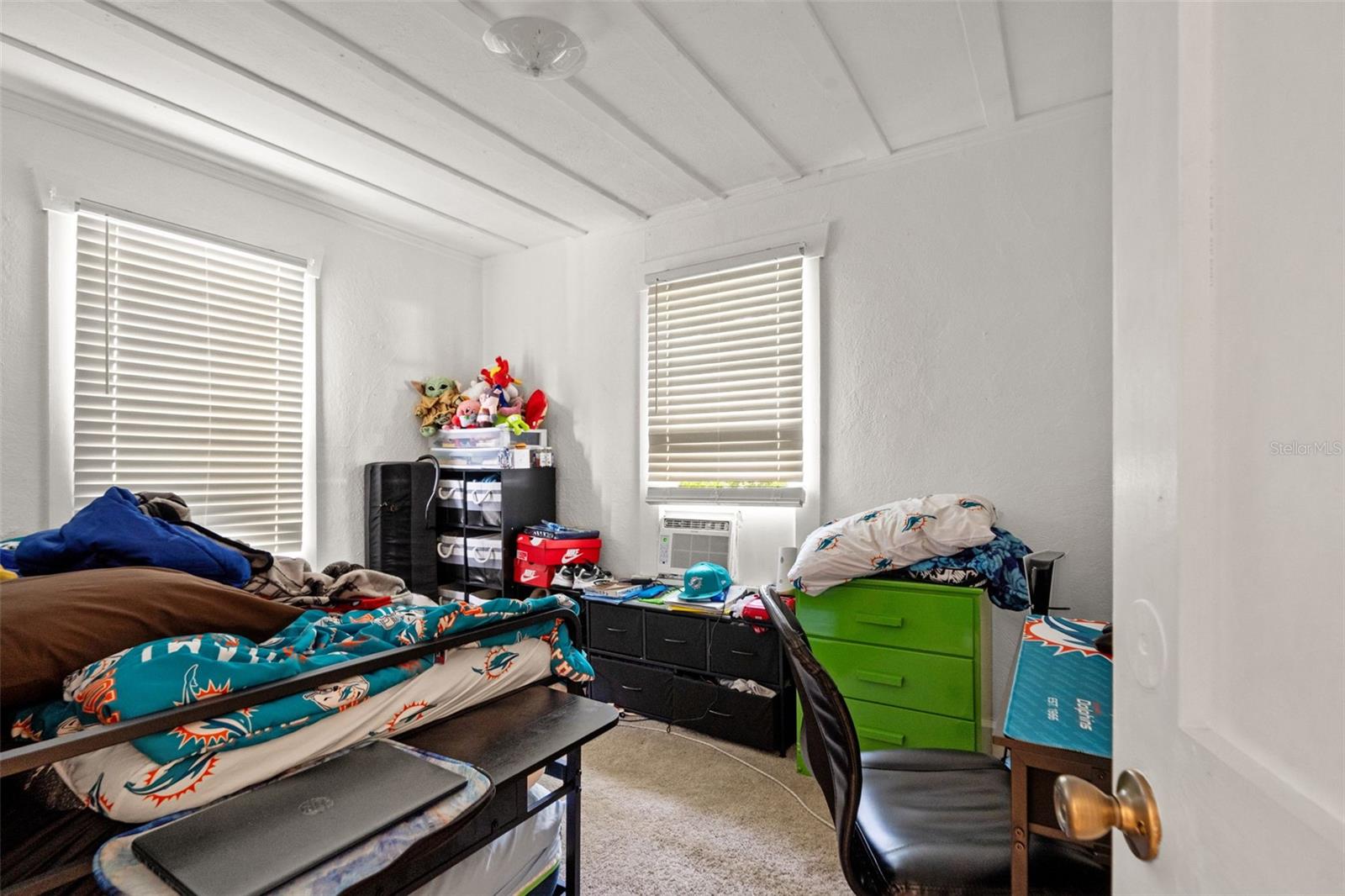 4834 TAYLOR ST N — photo 42