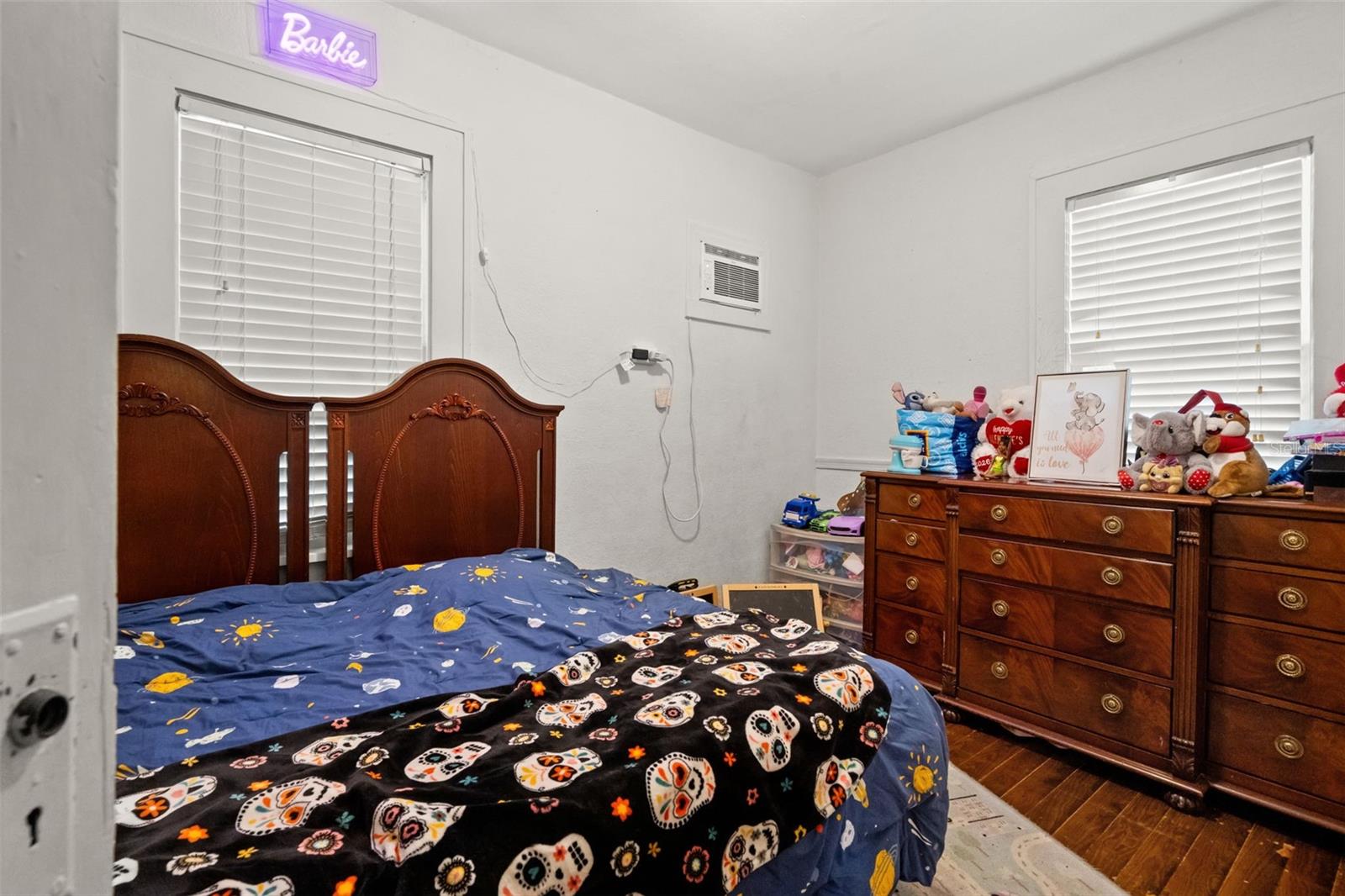 4834 TAYLOR ST N — photo 15