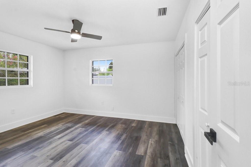 12113 MIDLAKE DR — photo 29