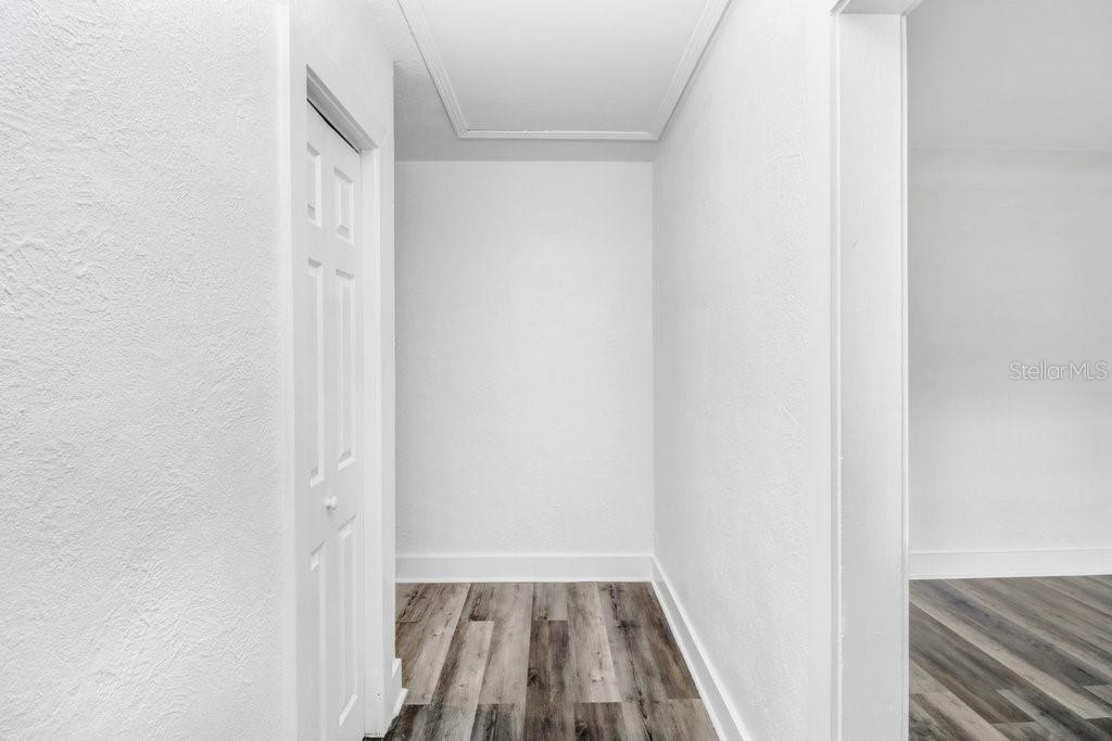 12113 MIDLAKE DR — photo 13