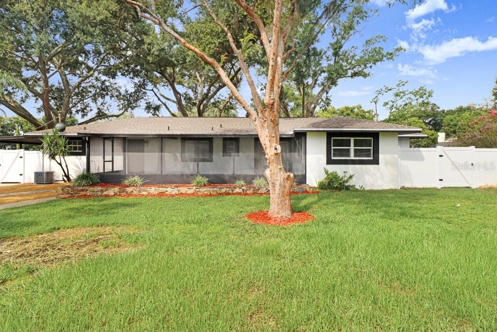 12113 MIDLAKE DR — photo 41