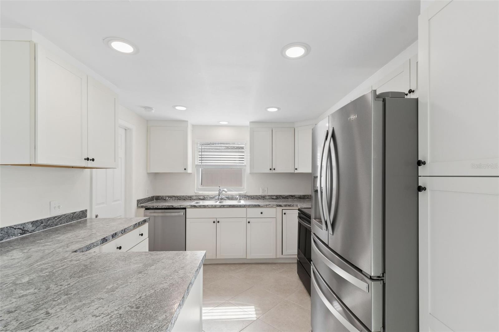 8672 78TH PL — photo 14