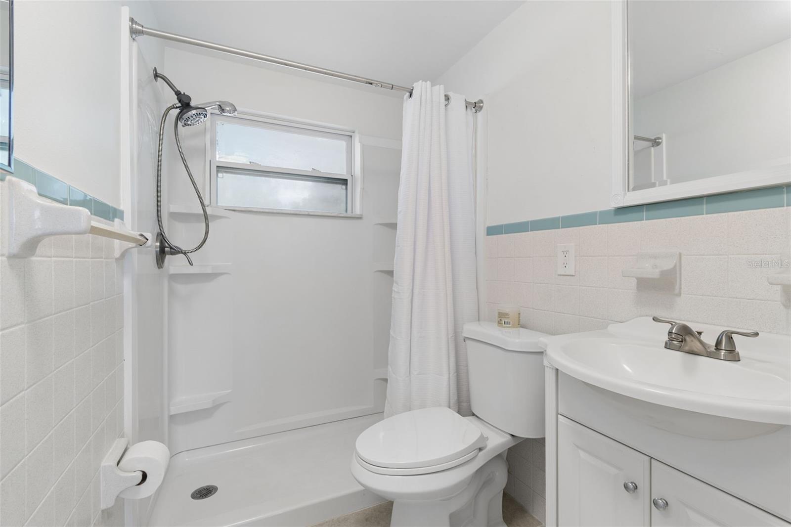 8672 78TH PL — photo 24