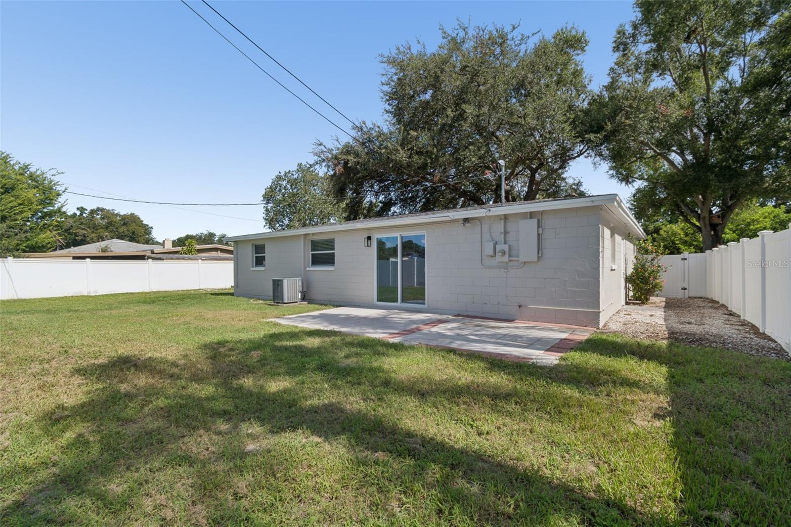 8672 78TH PL — photo 36