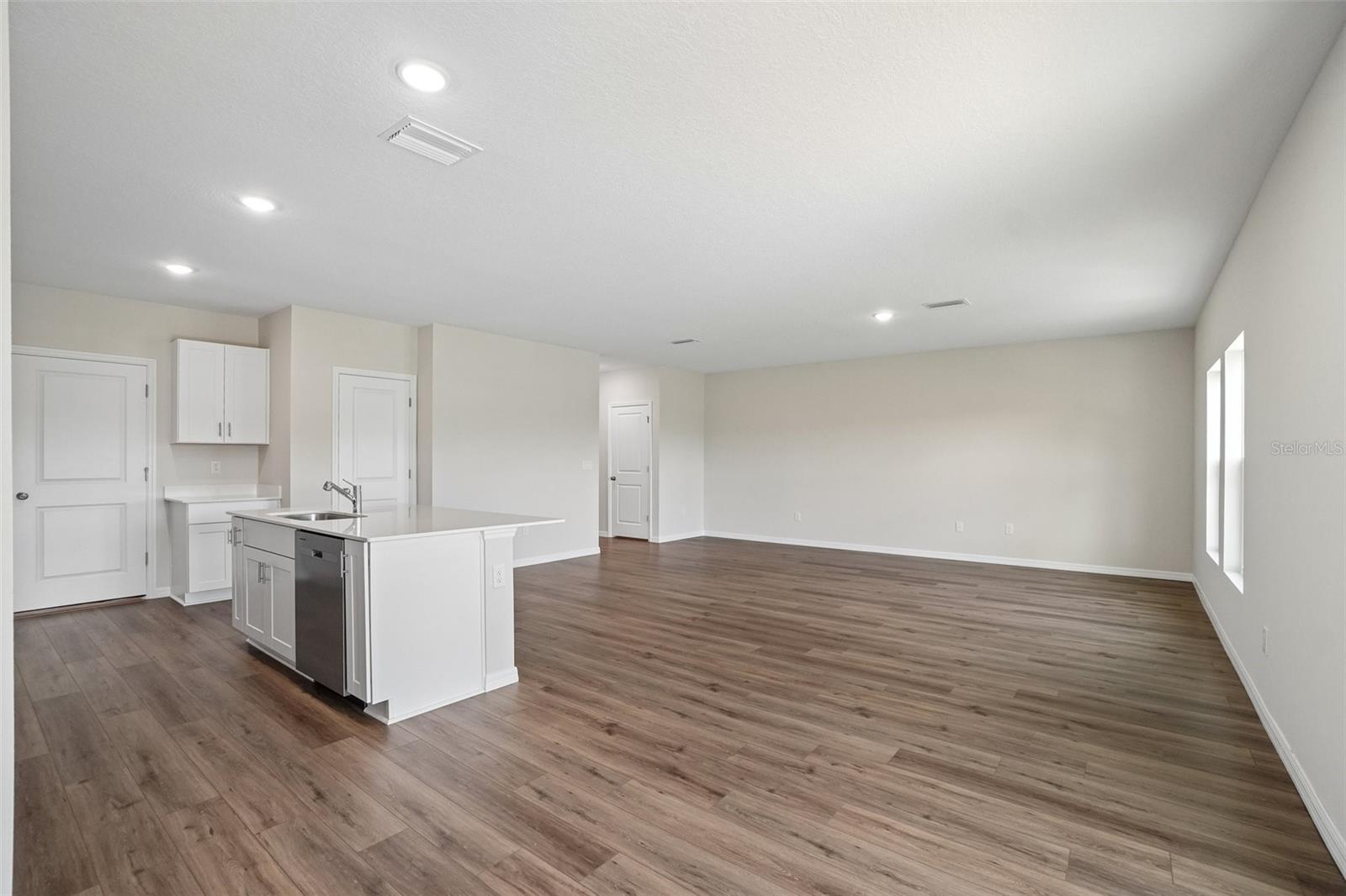36564 SAGEMOOR DR — photo 16