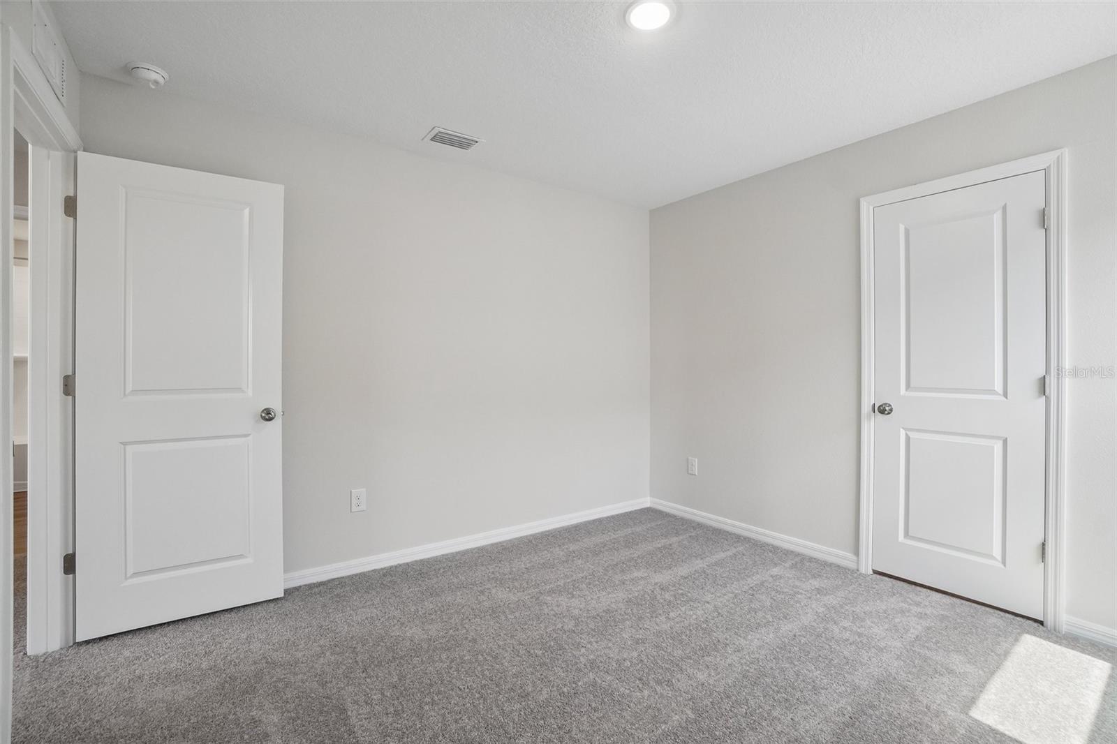 36564 SAGEMOOR DR — photo 31