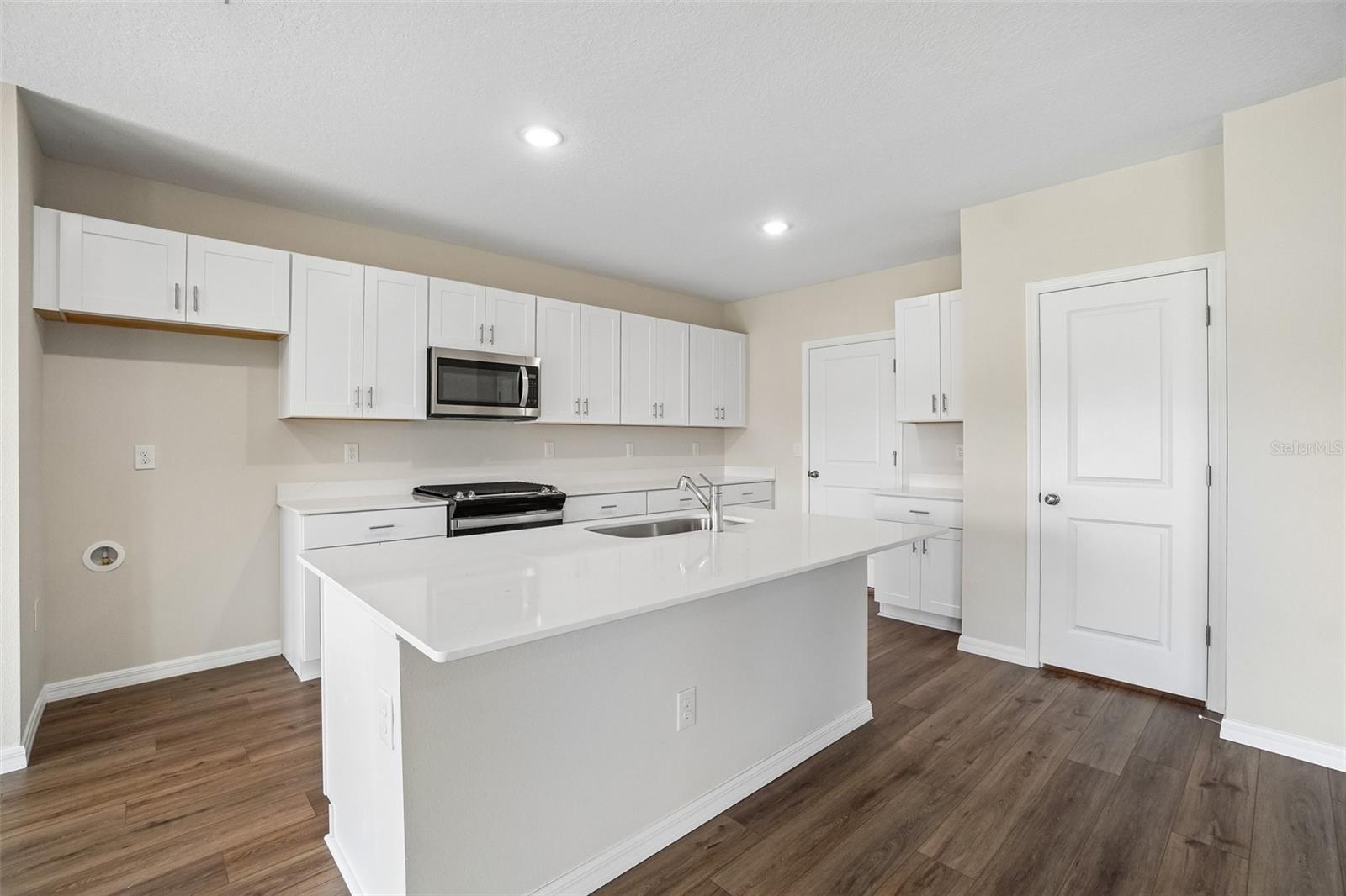 36564 SAGEMOOR DR — photo 12