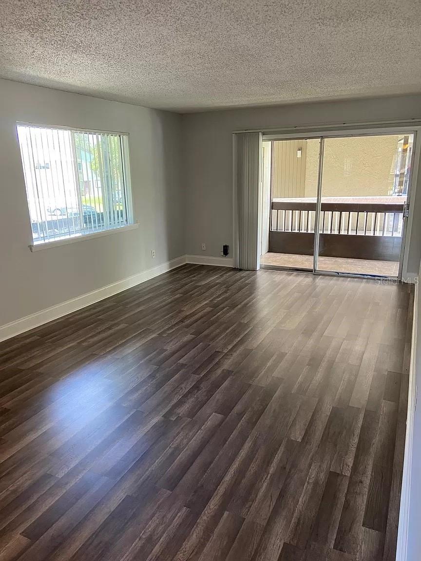 6308 NEWTOWN CIR #8B1 — photo 4