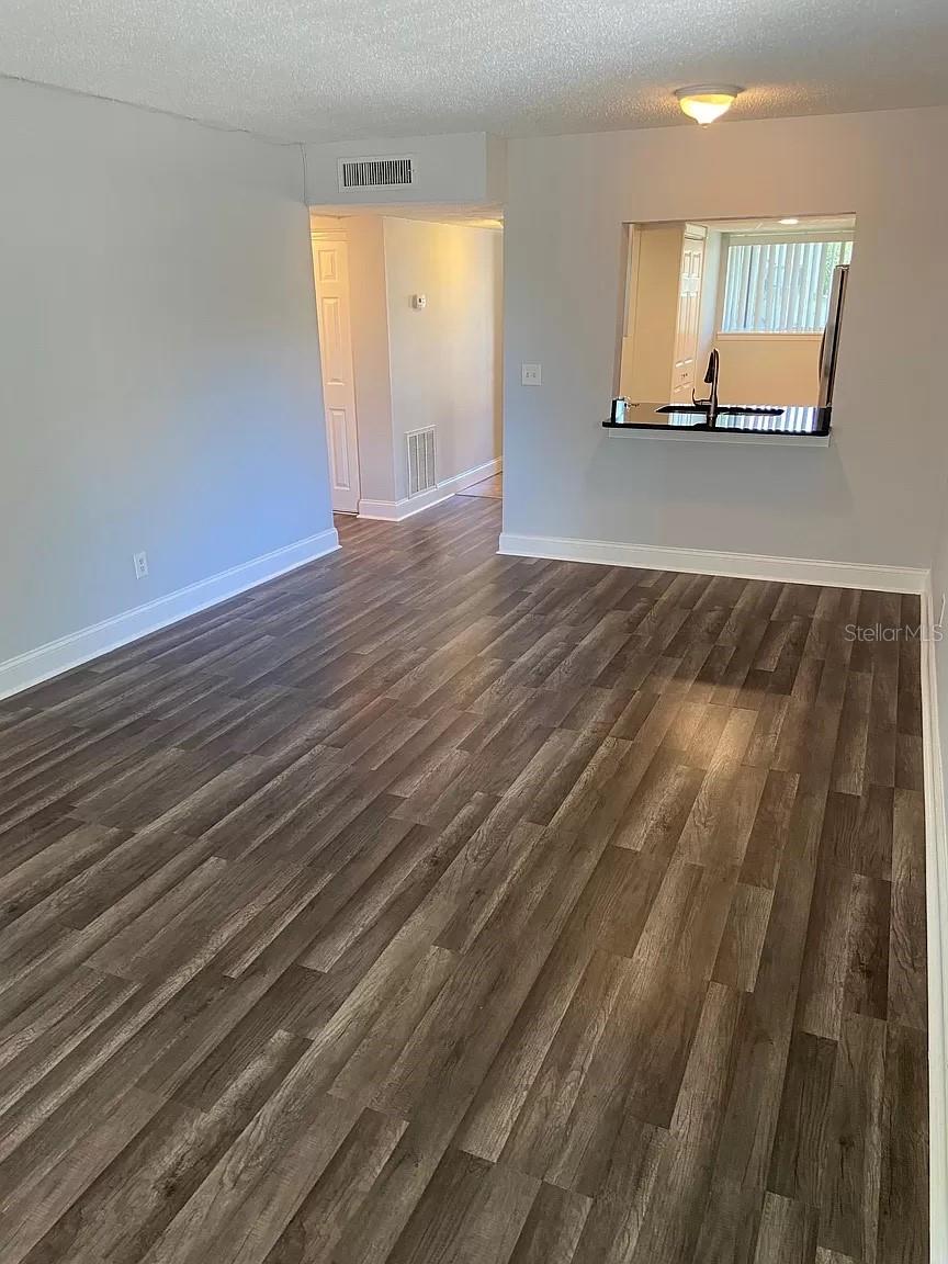 6308 NEWTOWN CIR #8B1 — photo 2
