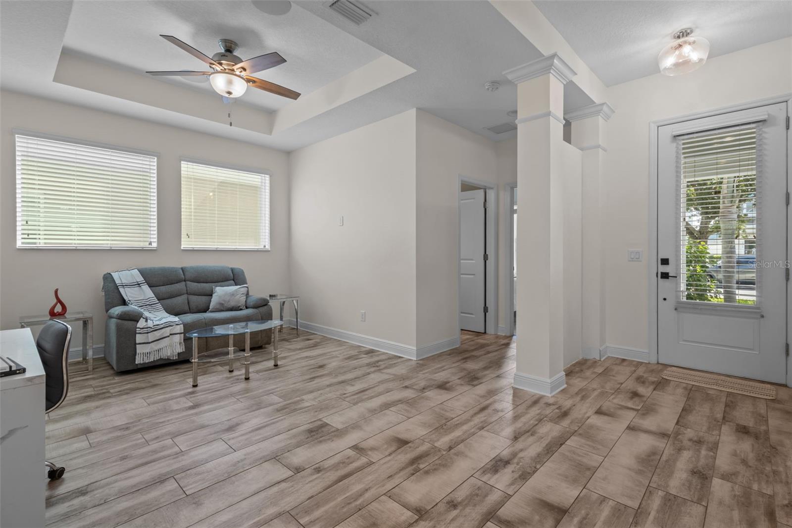2515 PORTICO ST — photo 3