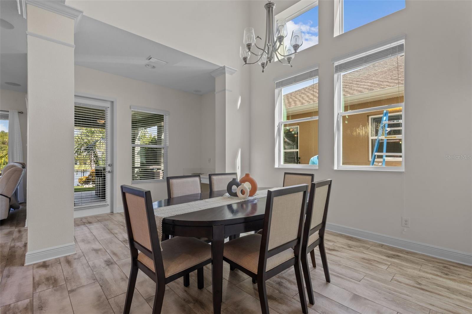 2515 PORTICO ST — photo 9