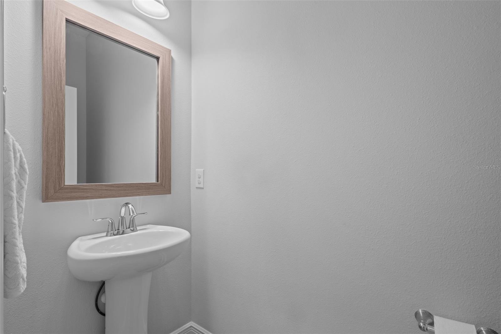 2515 PORTICO ST — photo 25