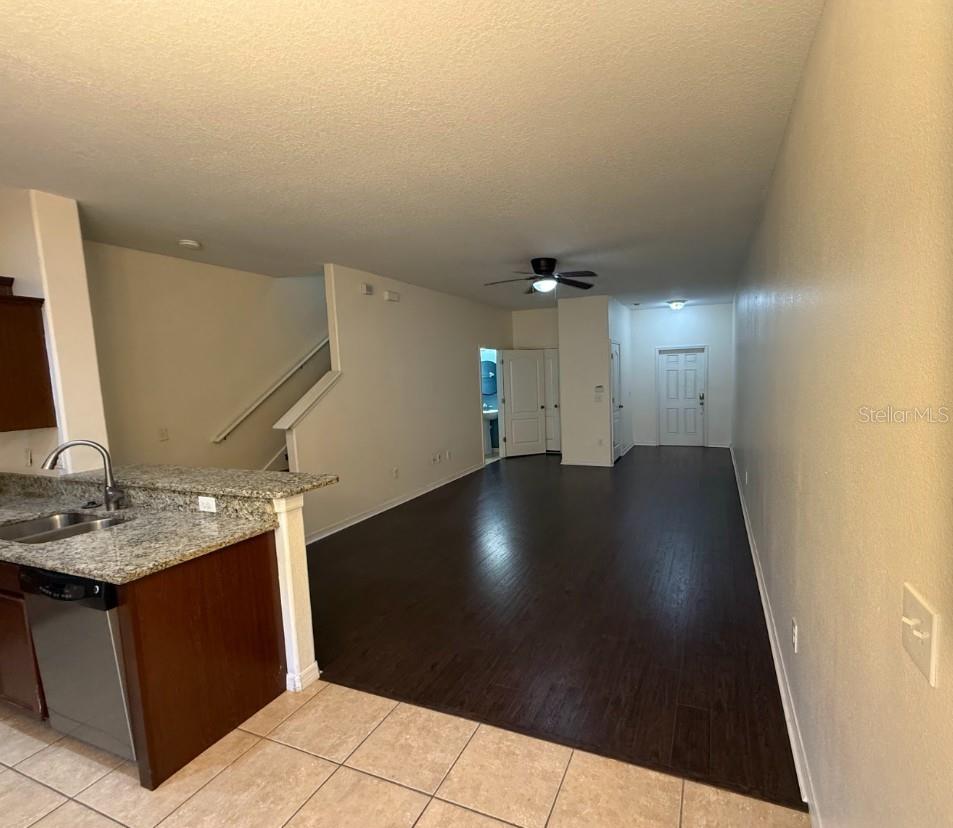 2807 LANTERN HILL AVE — photo 5