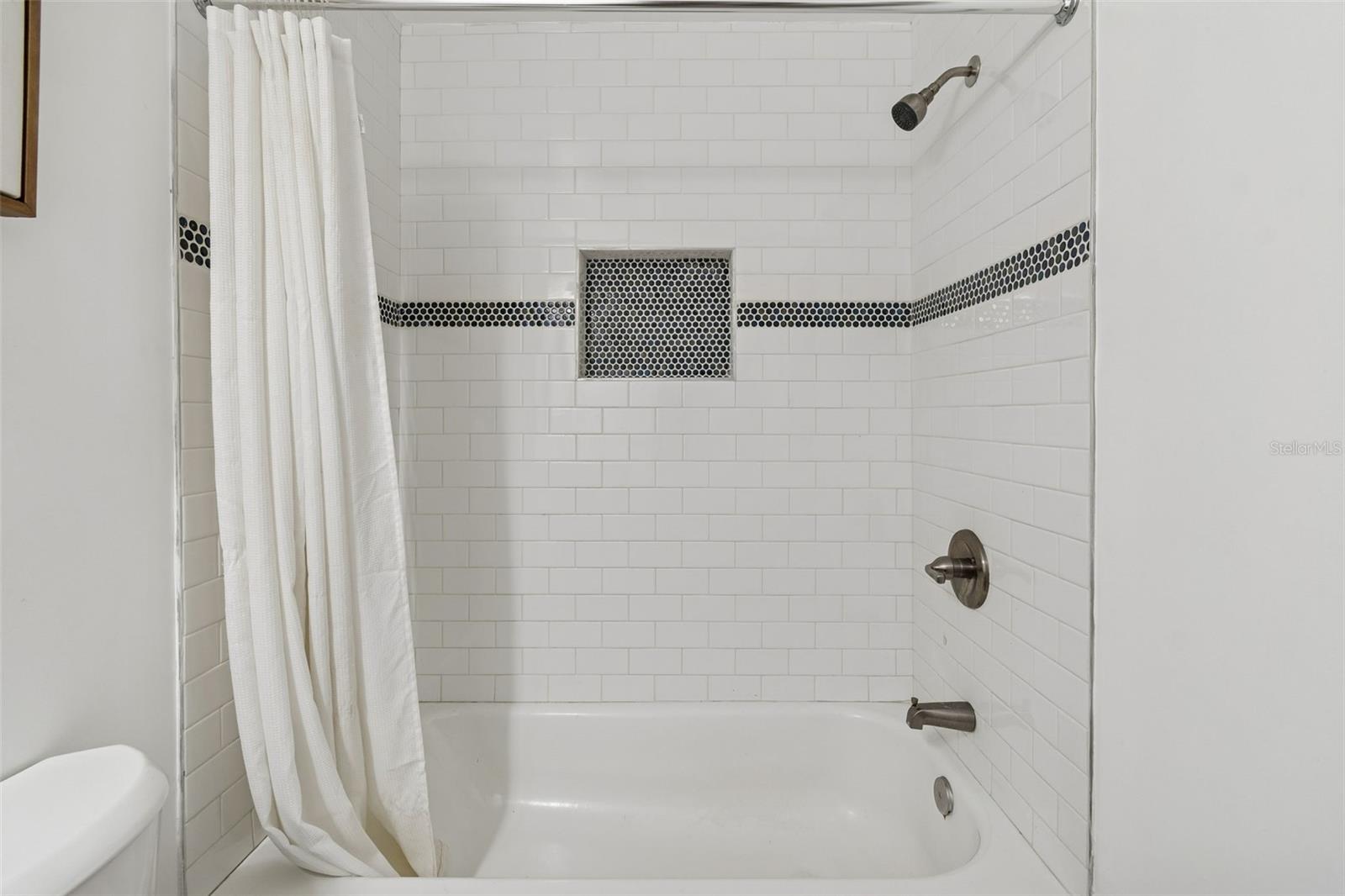 1006 E 26TH AVE — photo 17