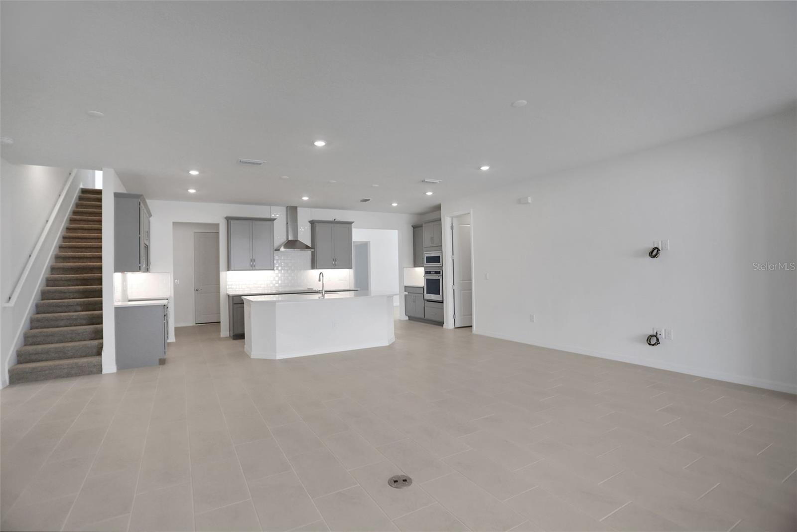 17584 VALLEYWOOD PKWY — photo 12