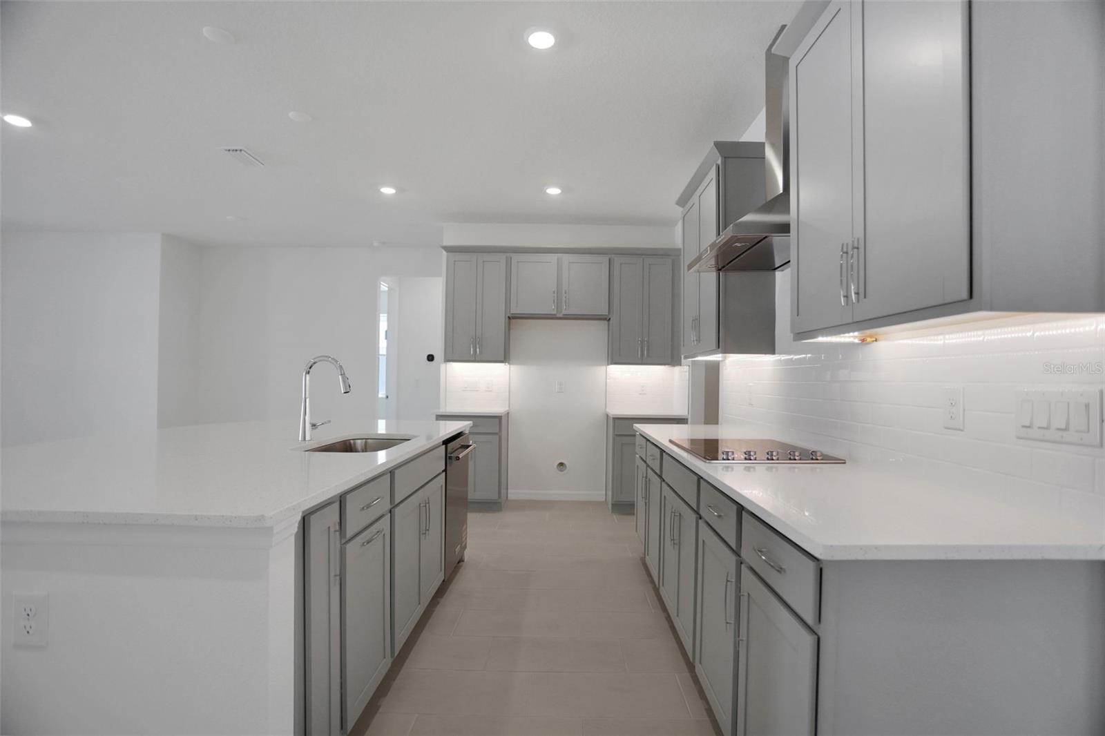 17584 VALLEYWOOD PKWY — photo 5
