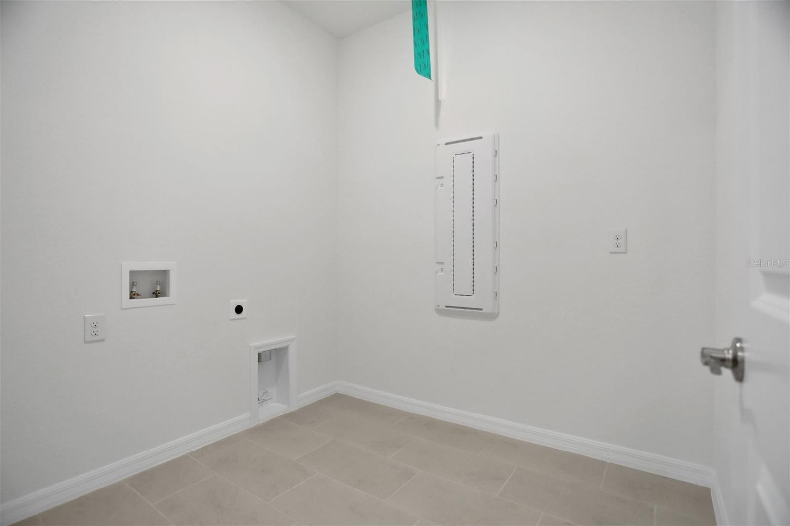 17584 VALLEYWOOD PKWY — photo 11