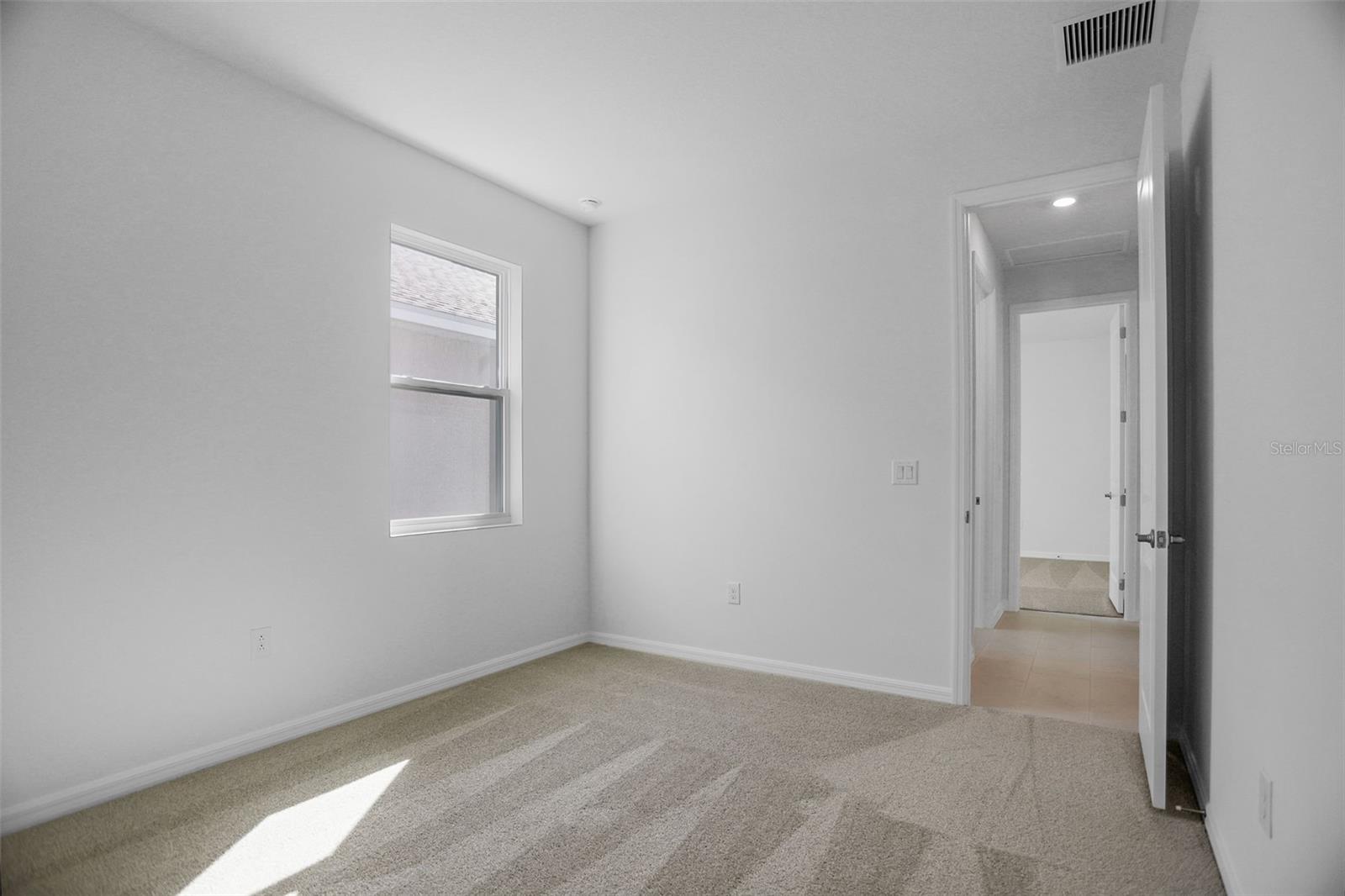 17584 VALLEYWOOD PKWY — photo 31