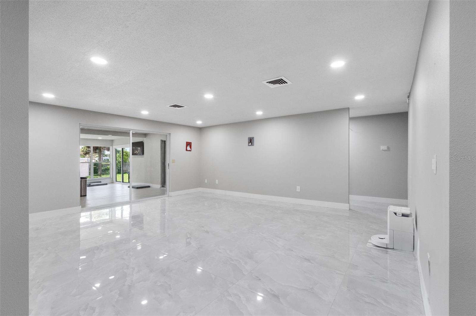 7032 MORNINGSTAR LN — photo 9
