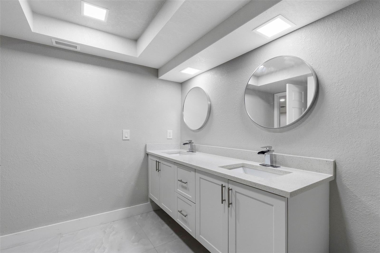 7032 MORNINGSTAR LN — photo 27