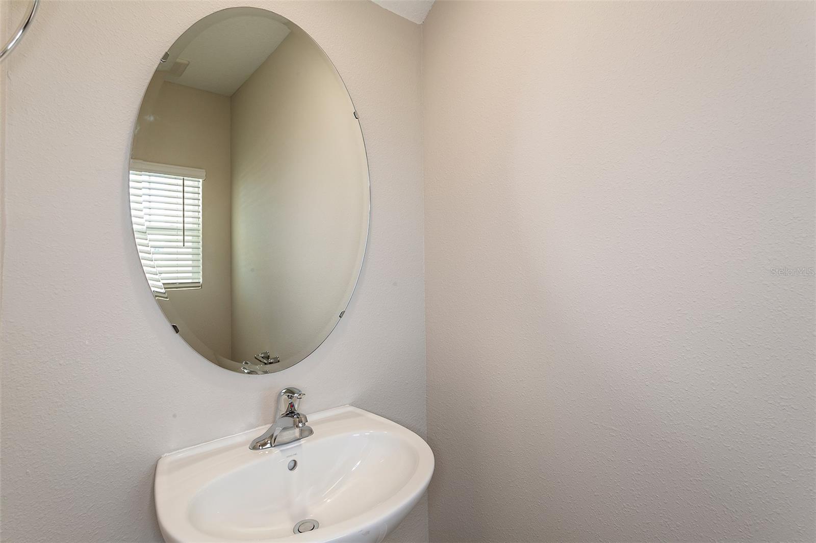 2127 LAWSON WAY — photo 19