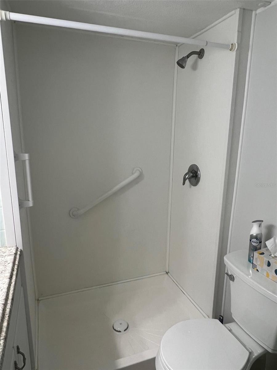 11300 124TH AVE #122 — photo 16