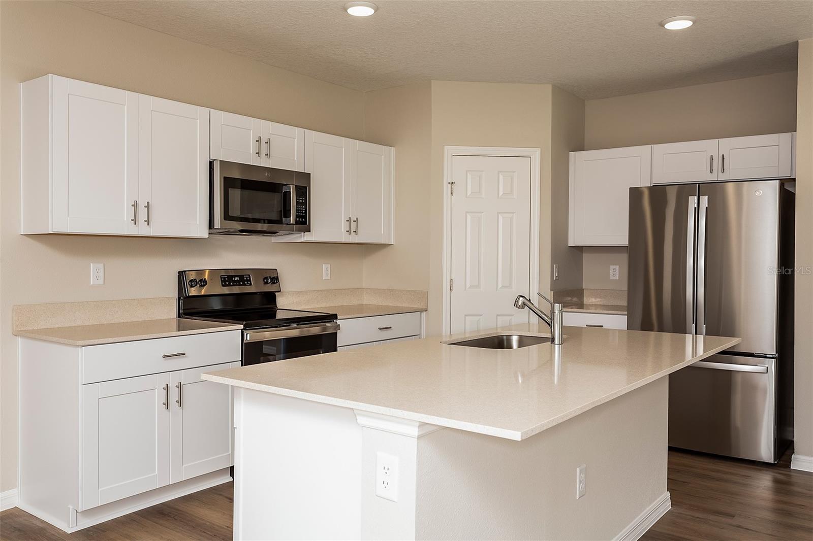 9092 BELLEVIEW FOREST PASS — photo 2