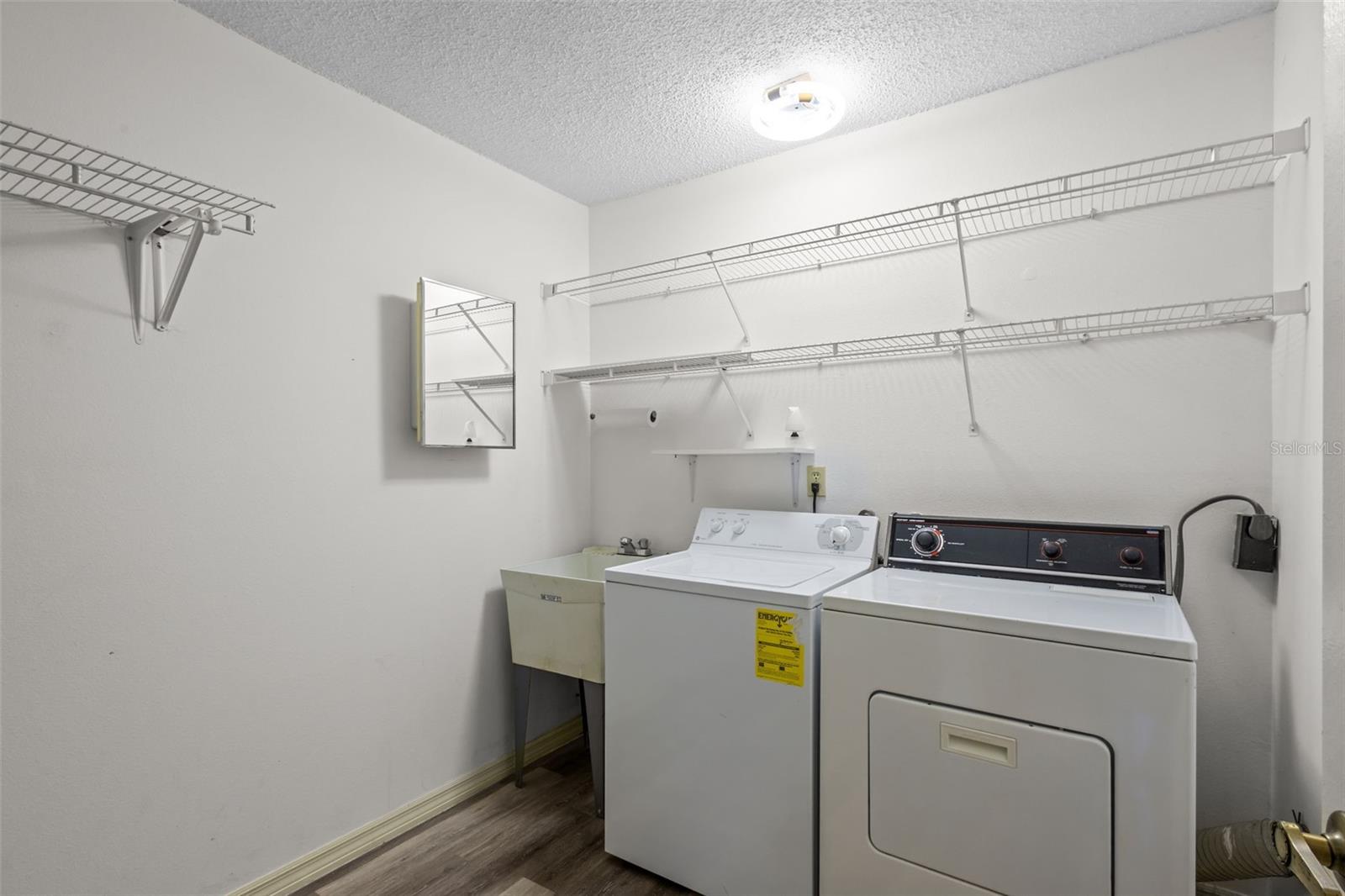 3416 CLAIRES CT — photo 26