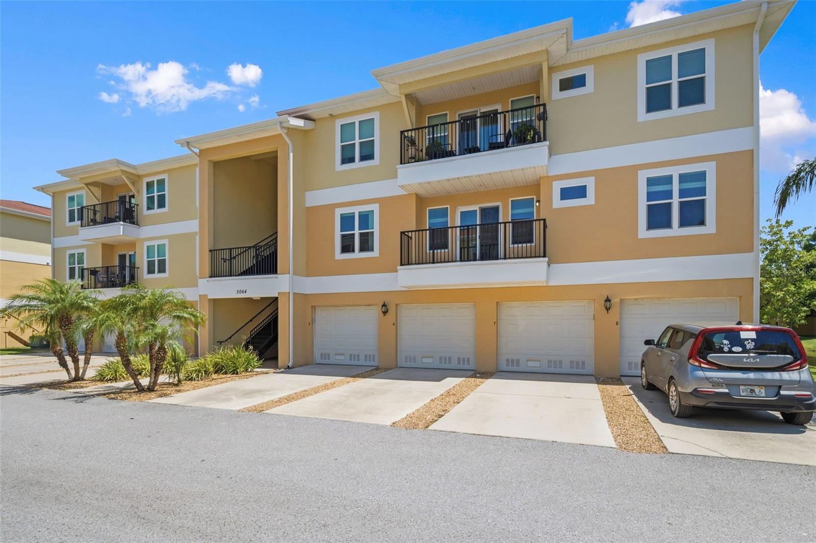 5064 ROYAL PALMS WAY #204 — photo 3