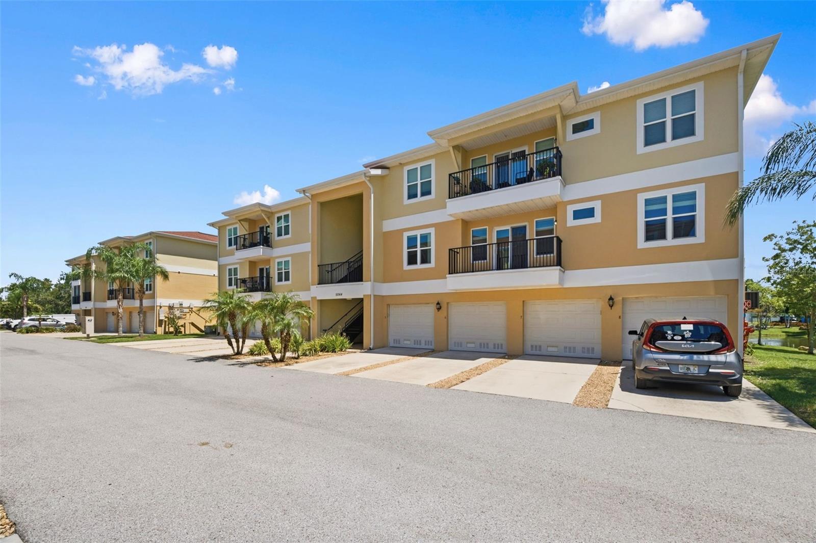 5064 ROYAL PALMS WAY #204 — photo 4