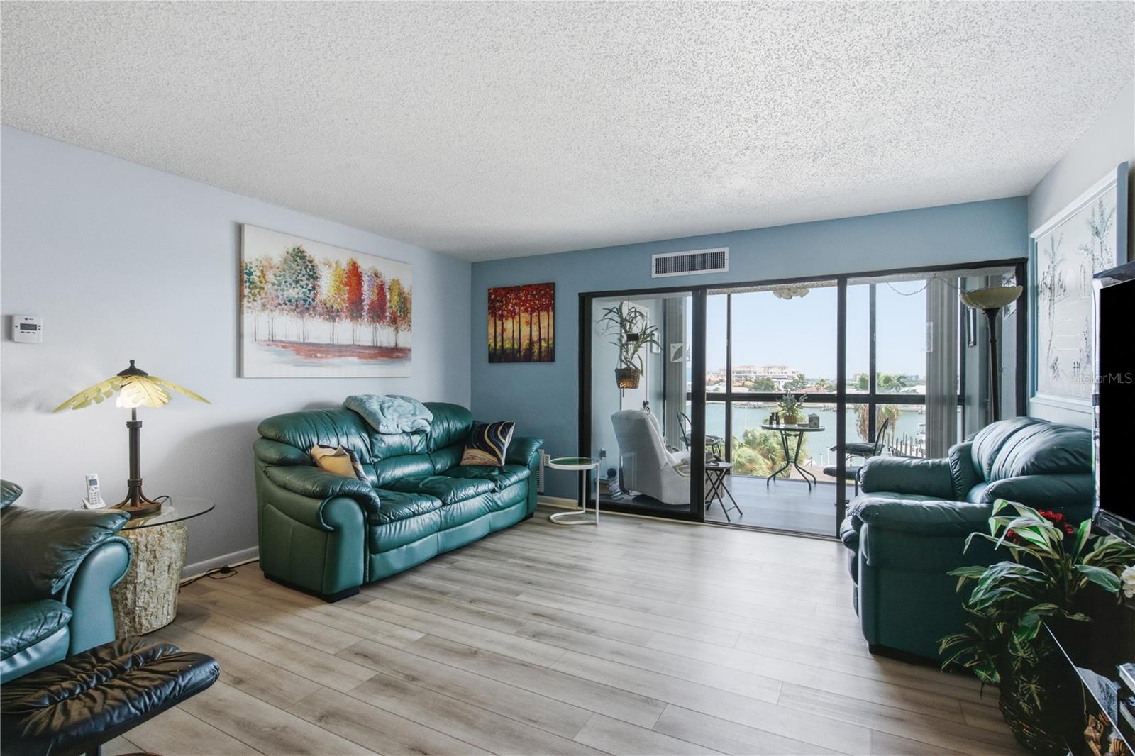 800 S GULFVIEW BLVD #403 — photo 9