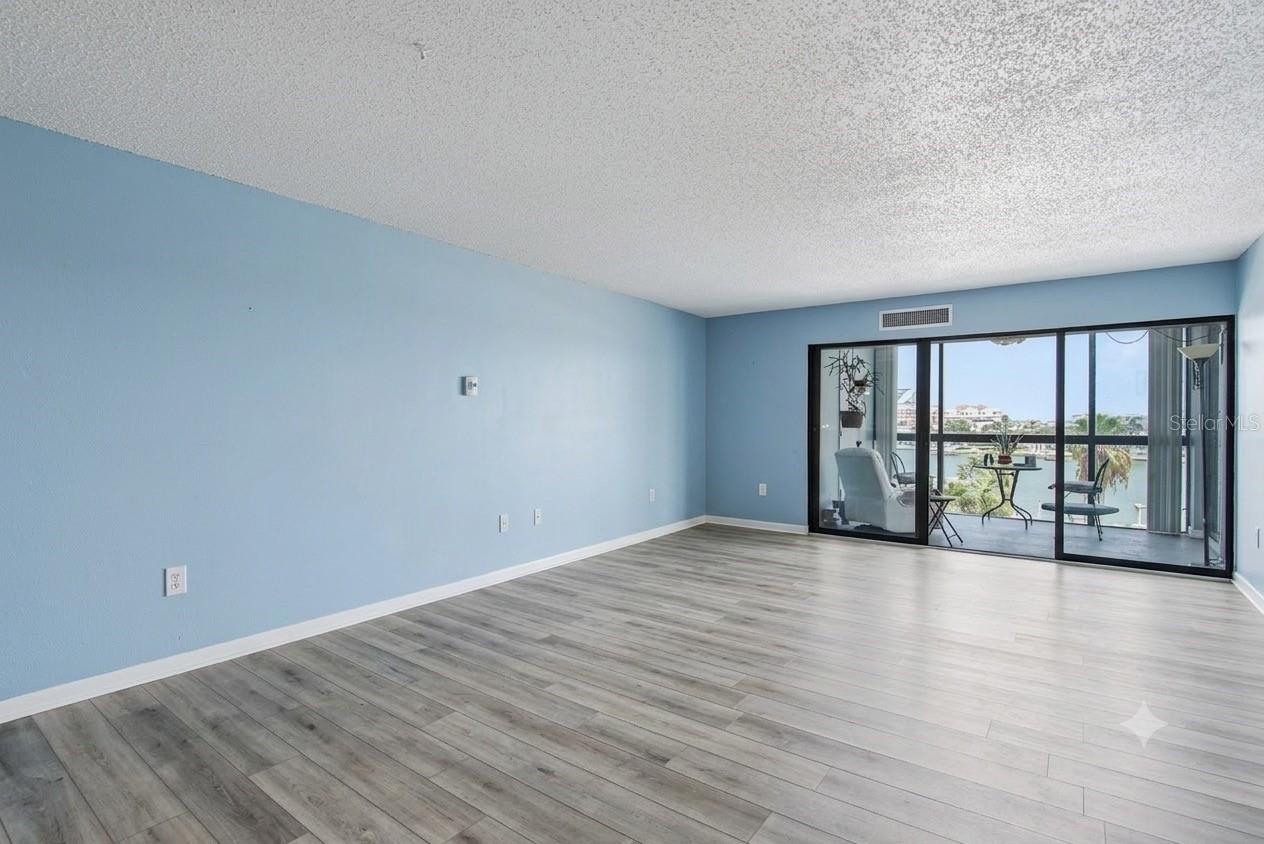 800 S GULFVIEW BLVD #403 — photo 8