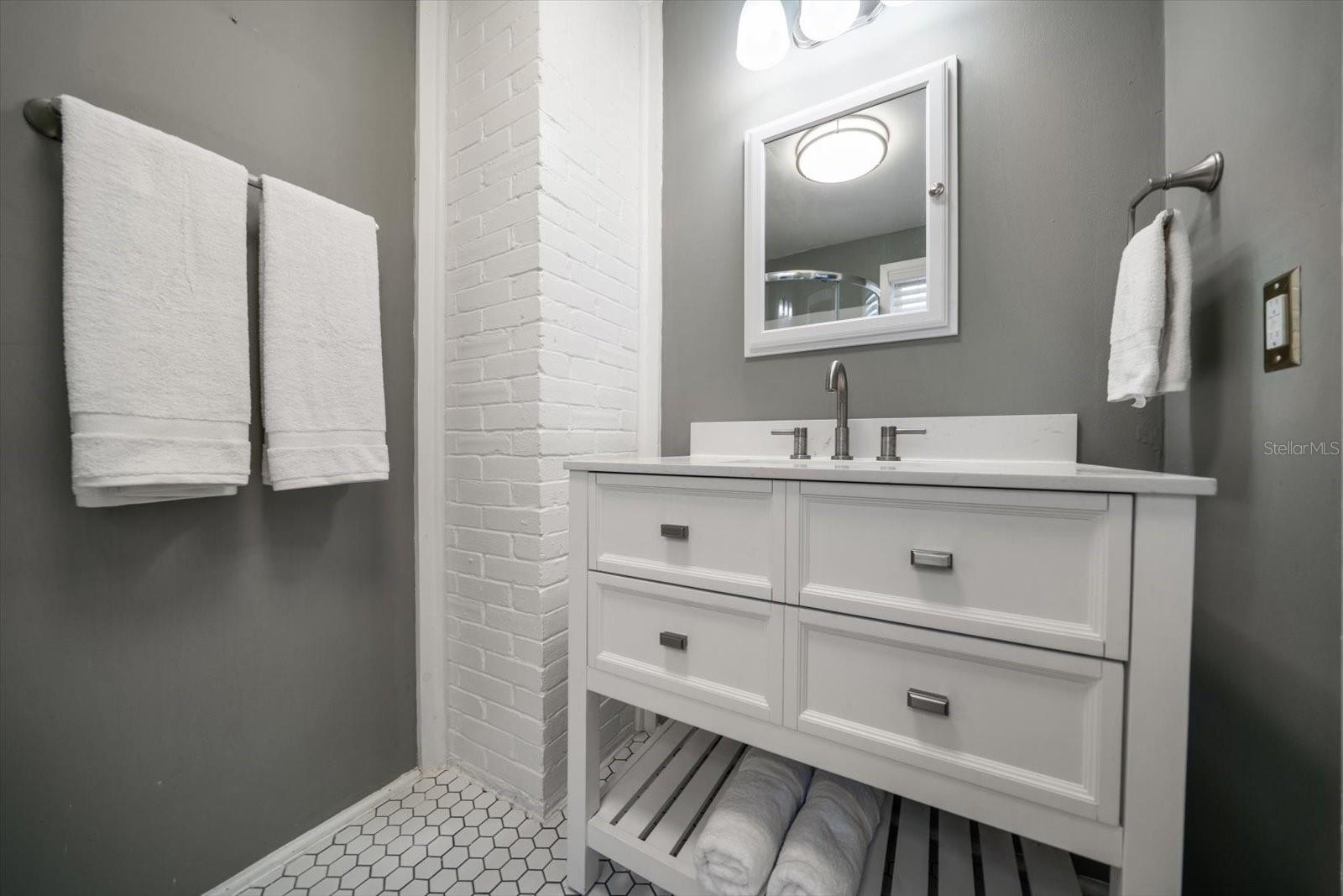 310 N LINCOLN AVE — photo 29