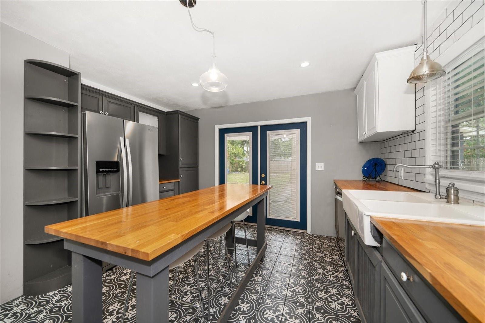 310 N LINCOLN AVE — photo 14