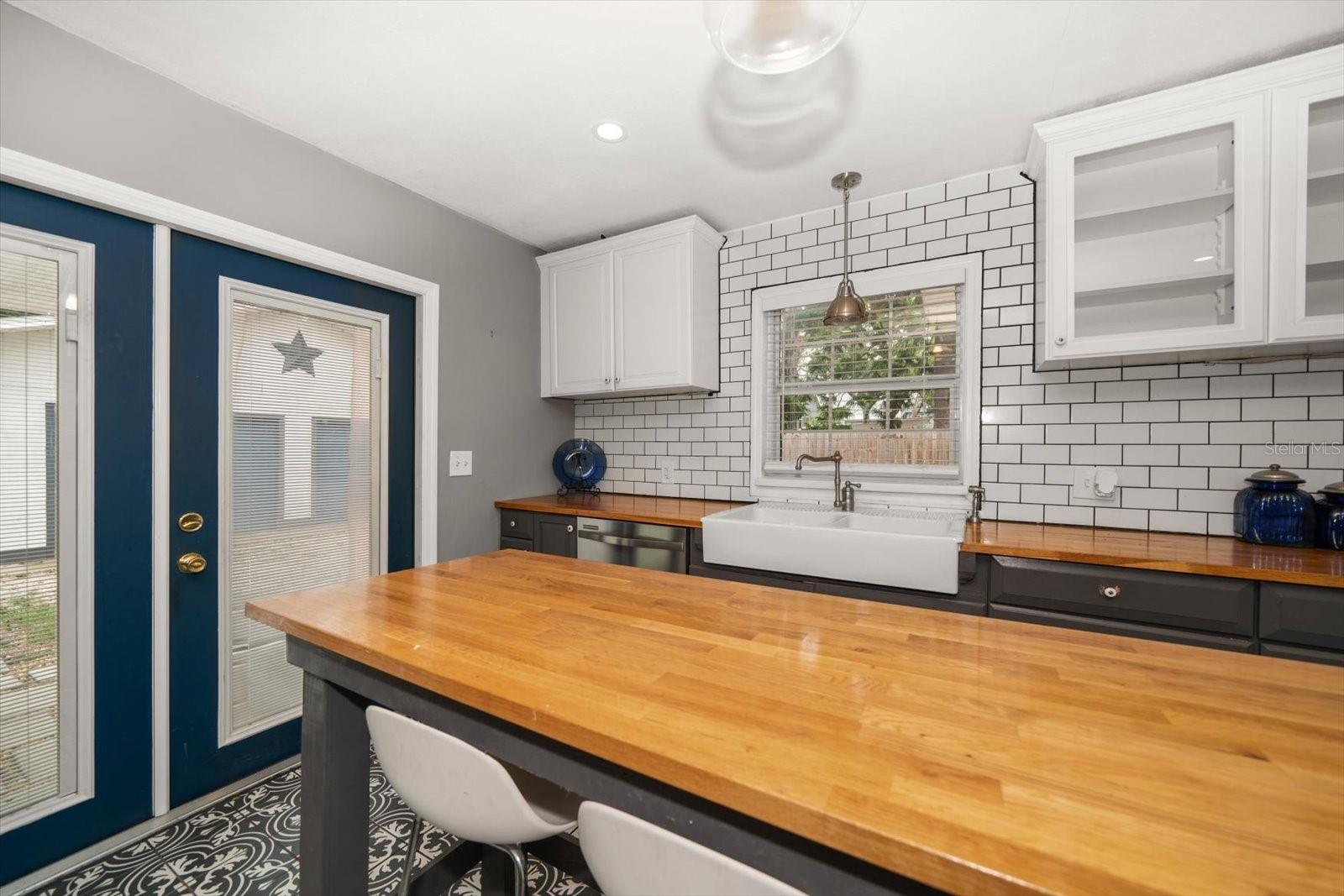 310 N LINCOLN AVE — photo 13