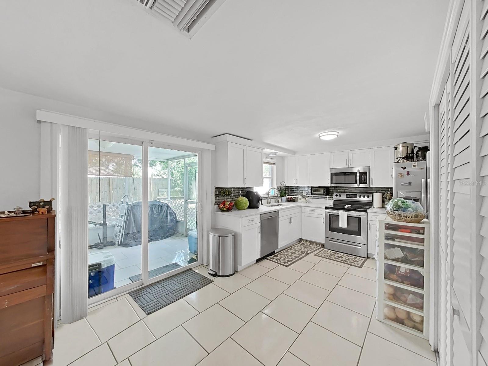 3424 TRUMAN DR — photo 11