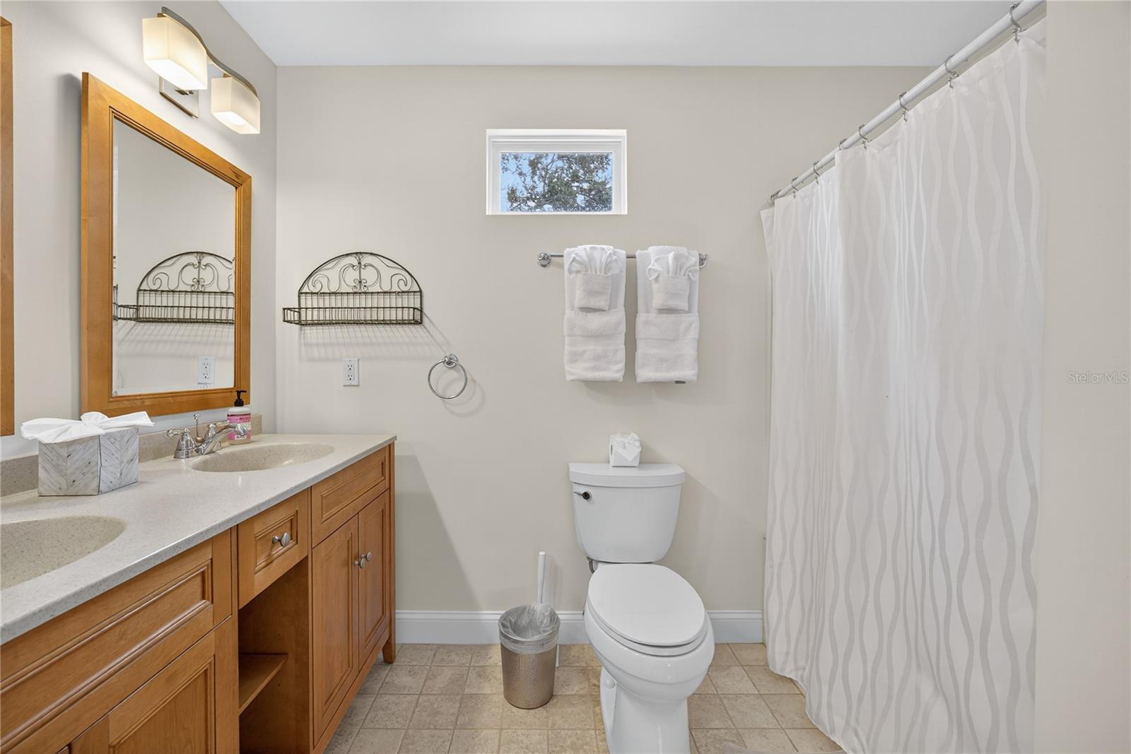 221 13TH AVE NE — photo 42
