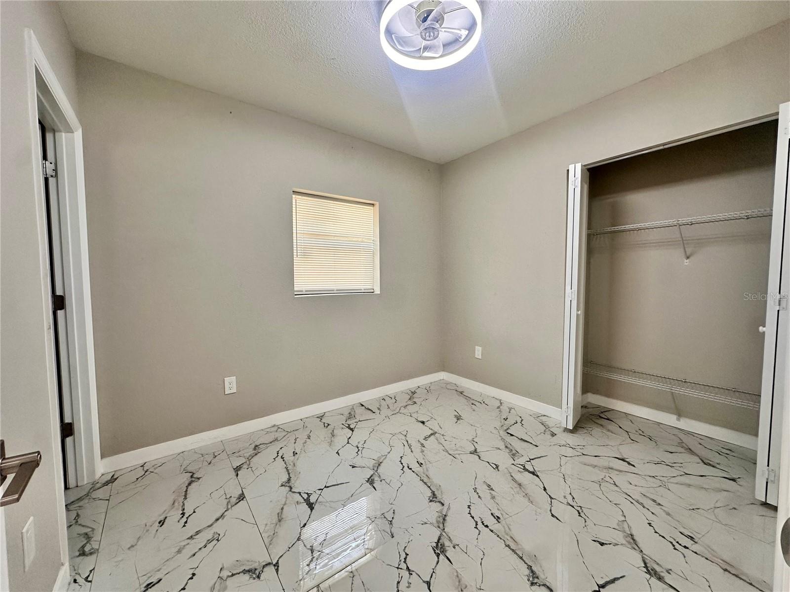 8906 N ALBANY AVE — photo 6